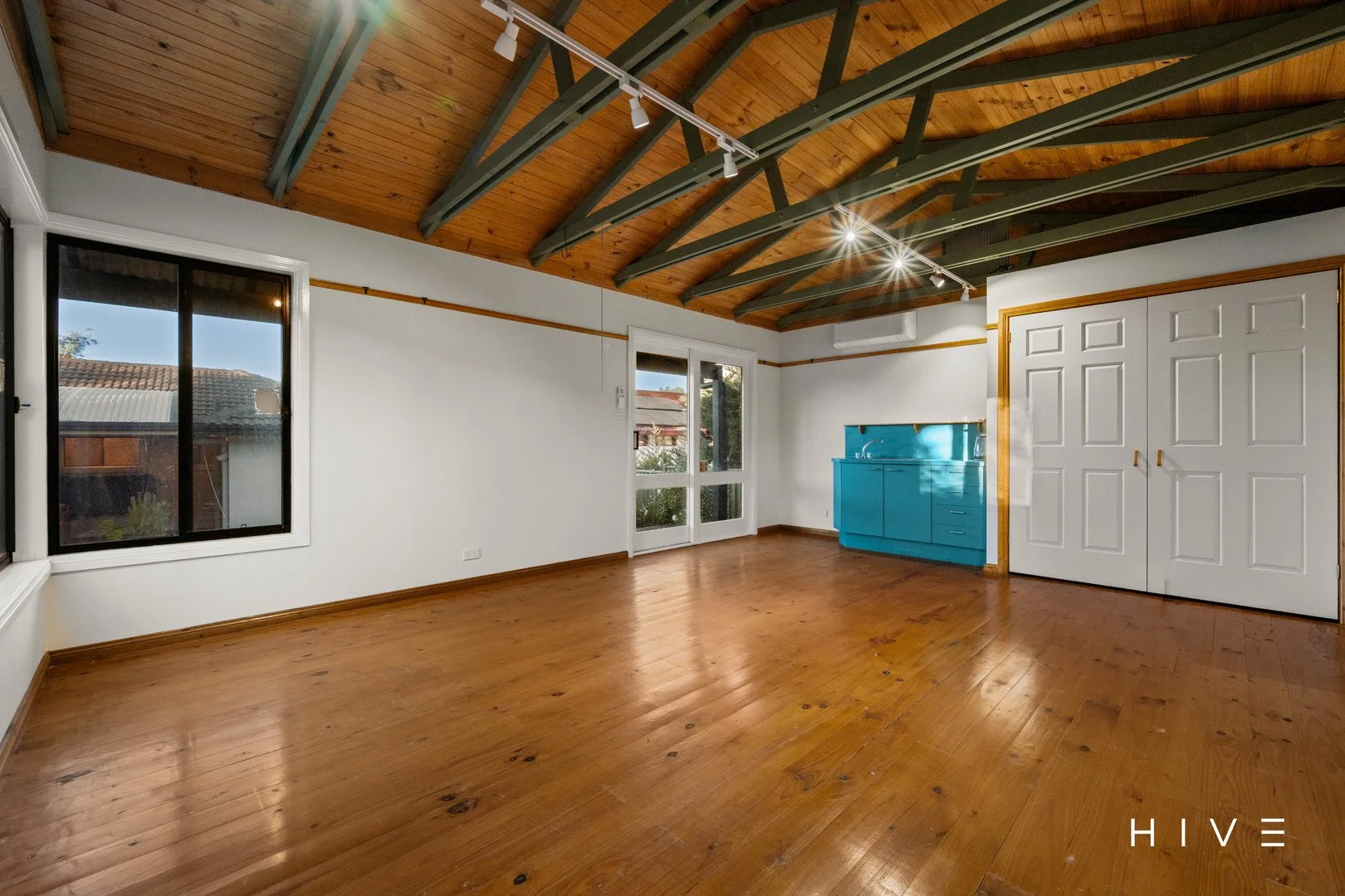 Photo of 5 Tubb Place, Pearce ACT 2607