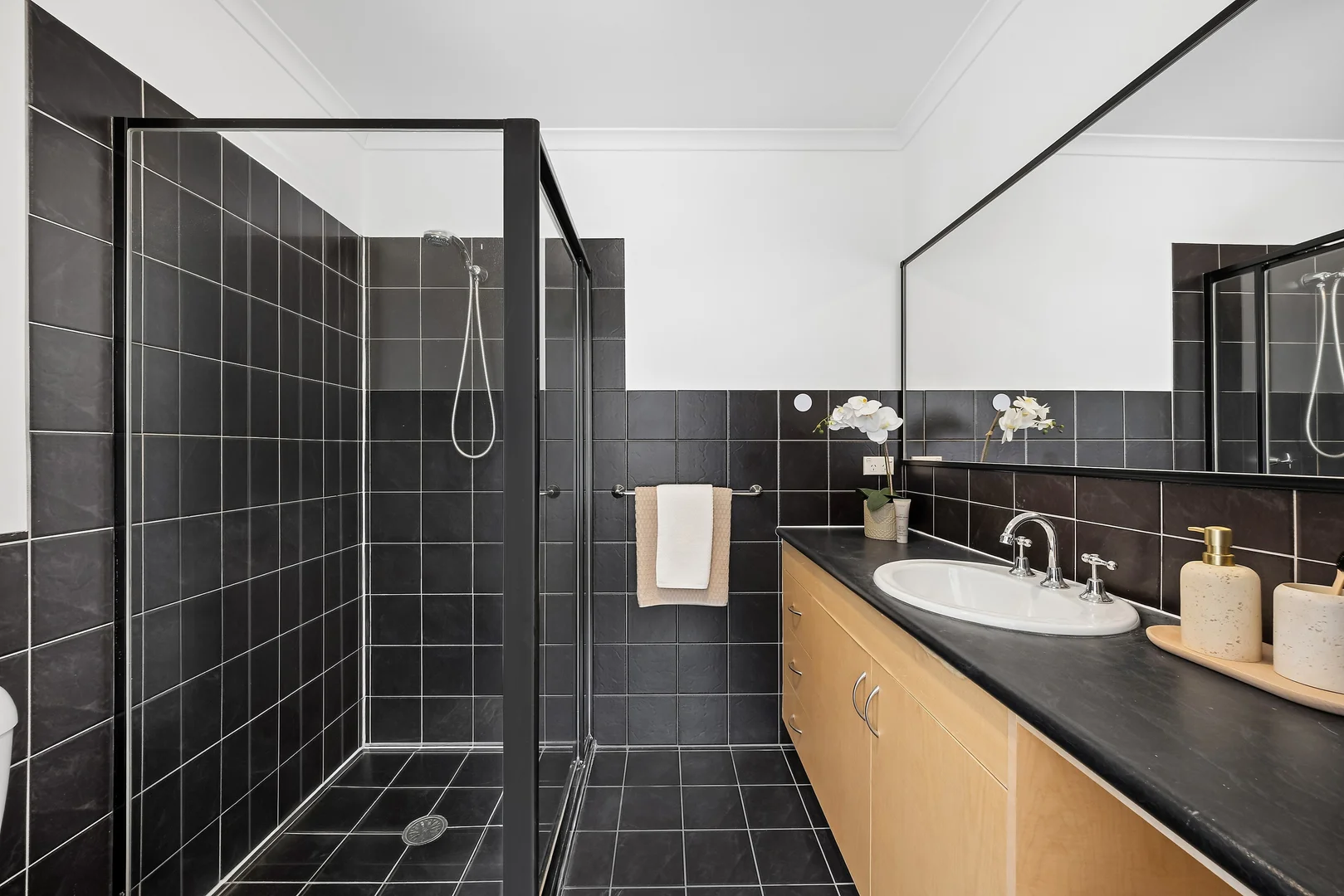 Photo of 2 Swallow Street, Dunlop ACT 2615