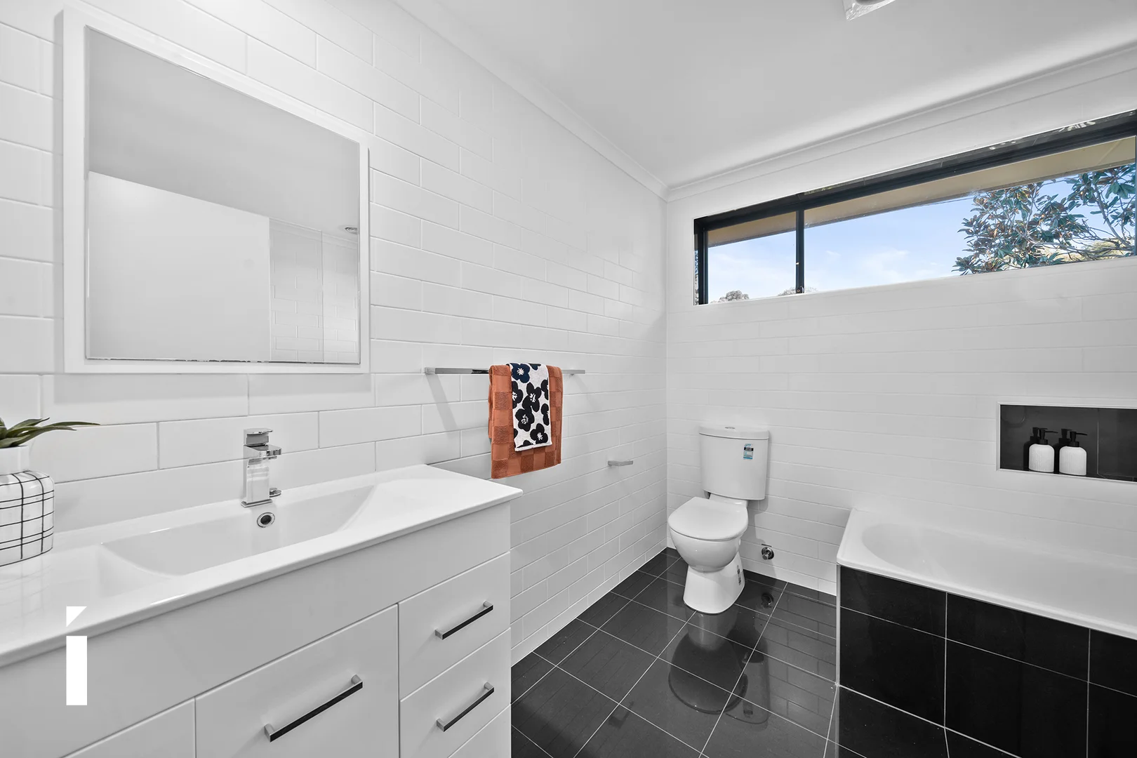 Photo of 24 Cazaly Close, Holt ACT 2615