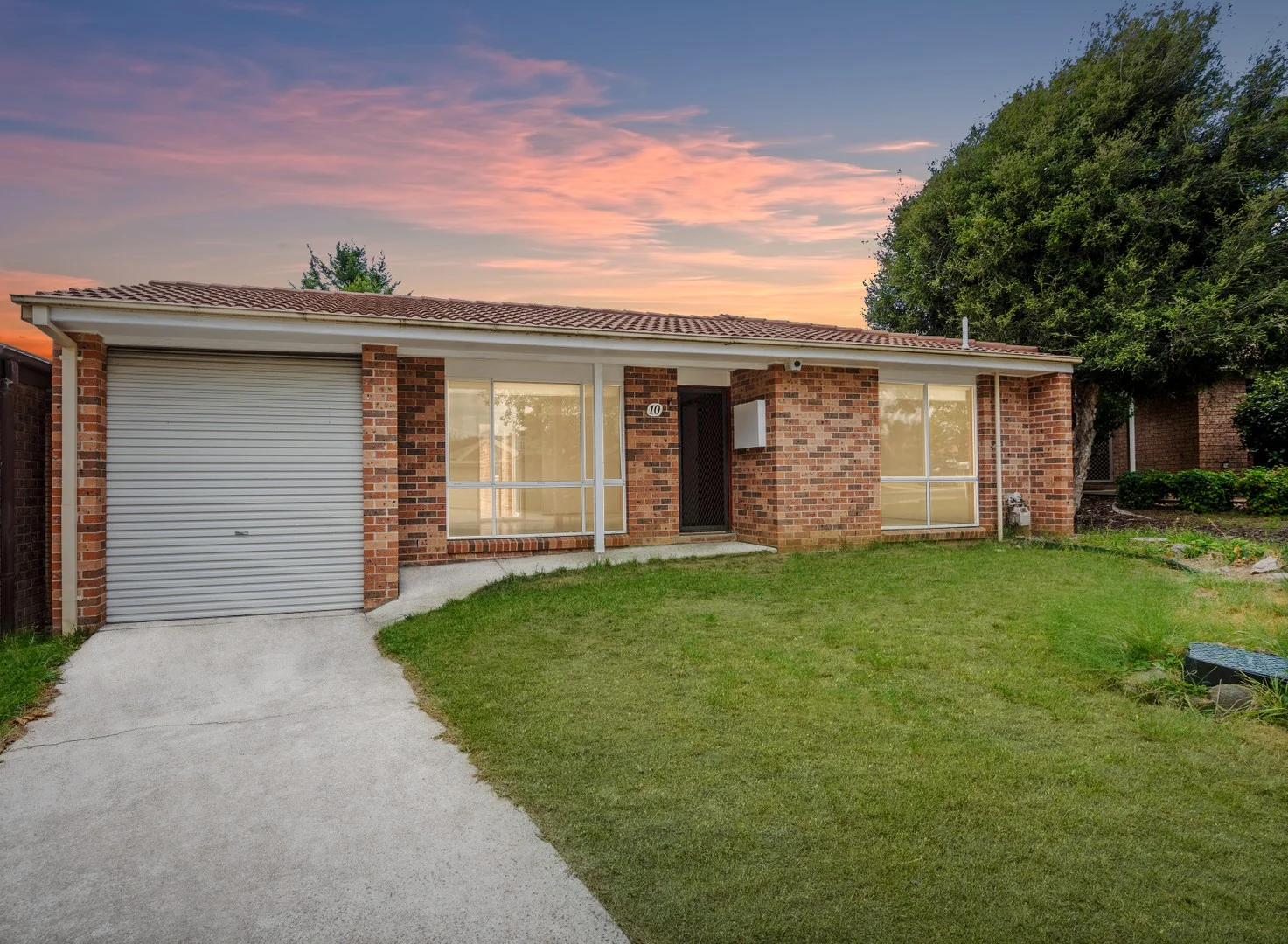 Photo of 10 Hart Close, Palmerston ACT 2913