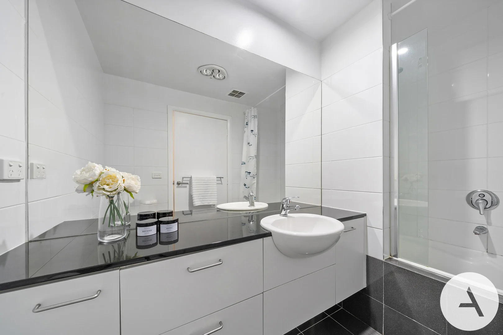 Photo of 19/10 Macpherson Street, O'Connor ACT 2602