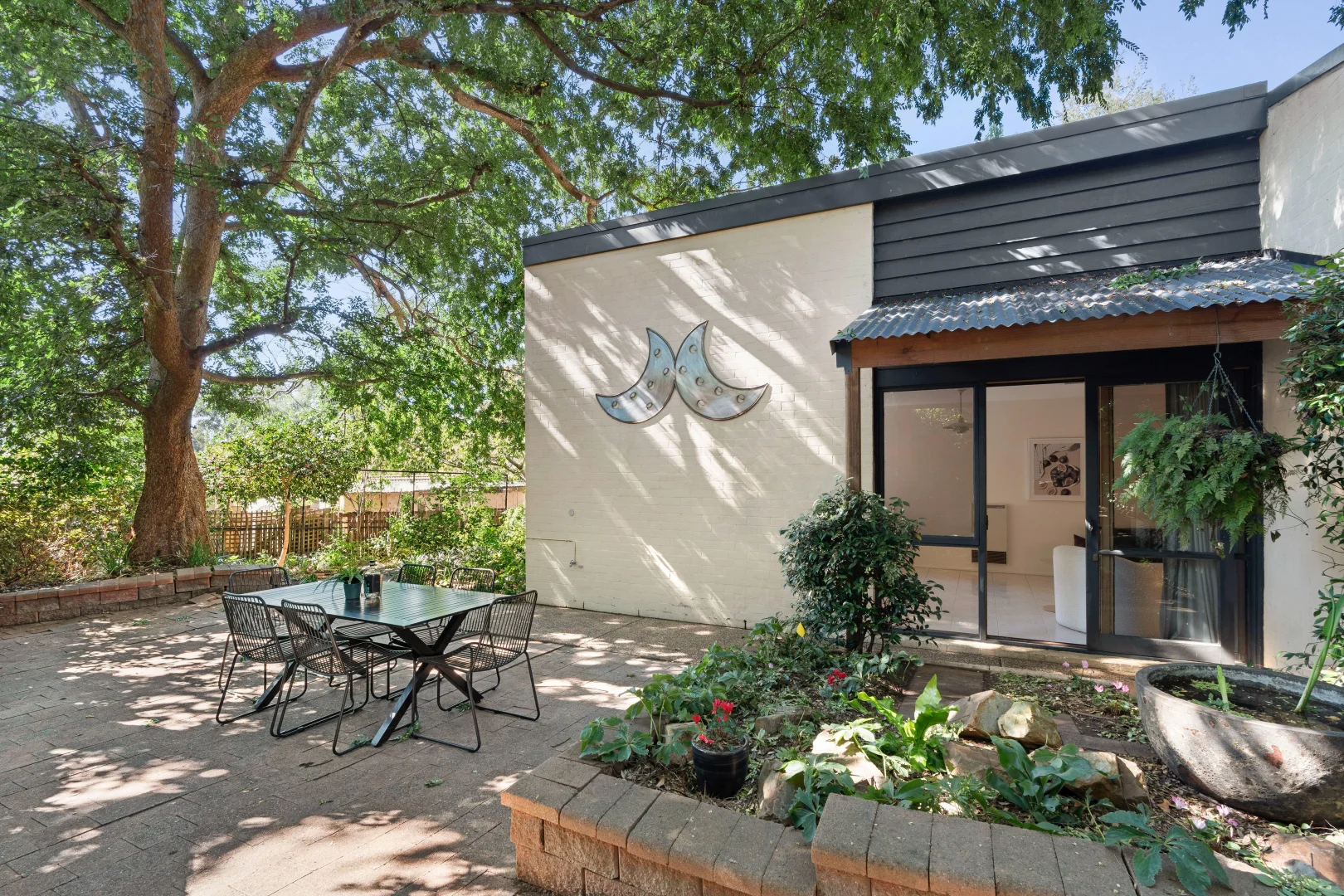 Photo of 2 Claxton Crescent, Lyneham ACT 2602
