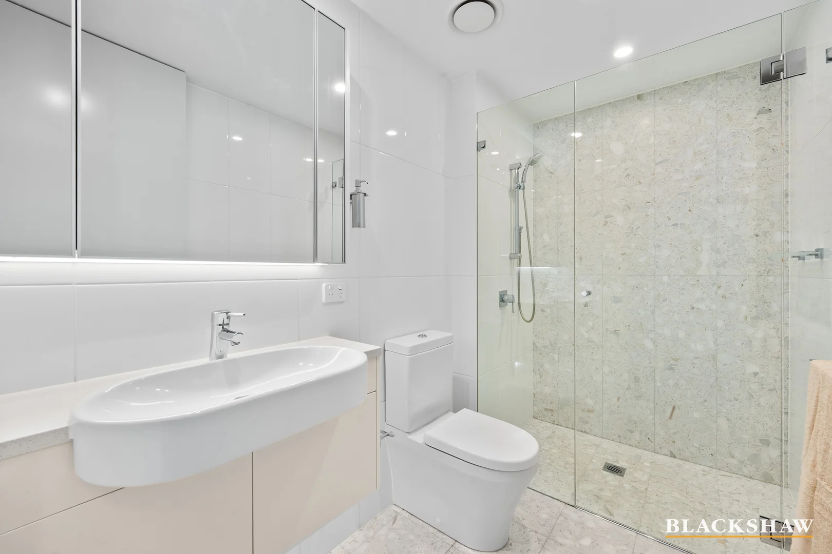 Photo of 118/11 Trevillian Quay, Kingston ACT 2604