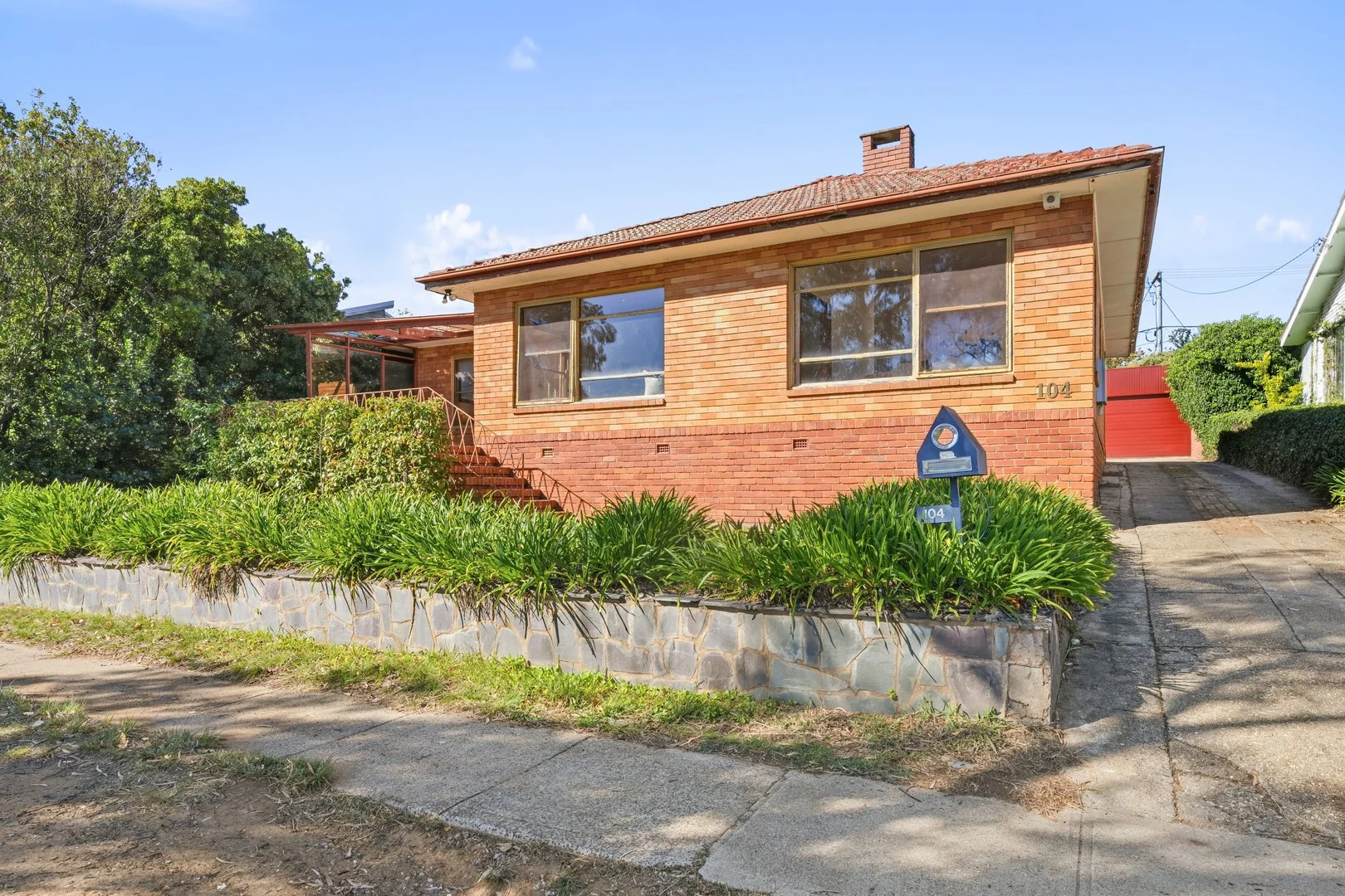 Photo of 104 Hopetoun Circuit, Yarralumla ACT 2600