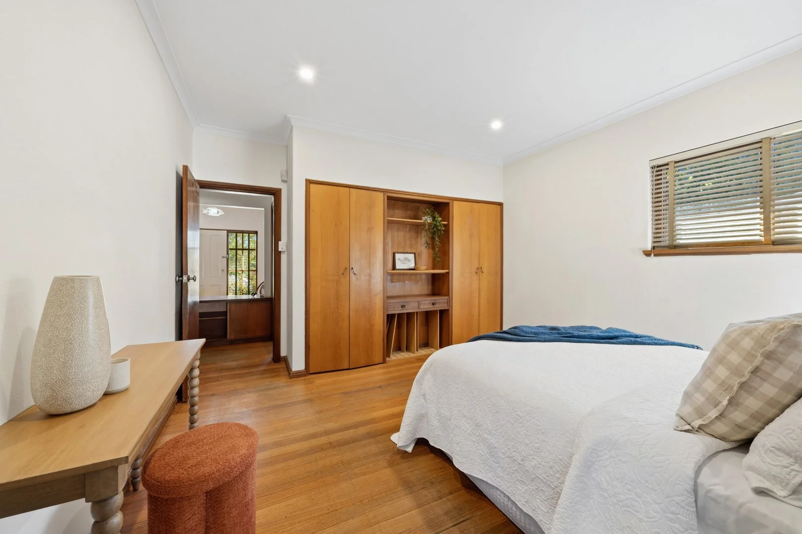 Photo of 104 Hopetoun Circuit, Yarralumla ACT 2600