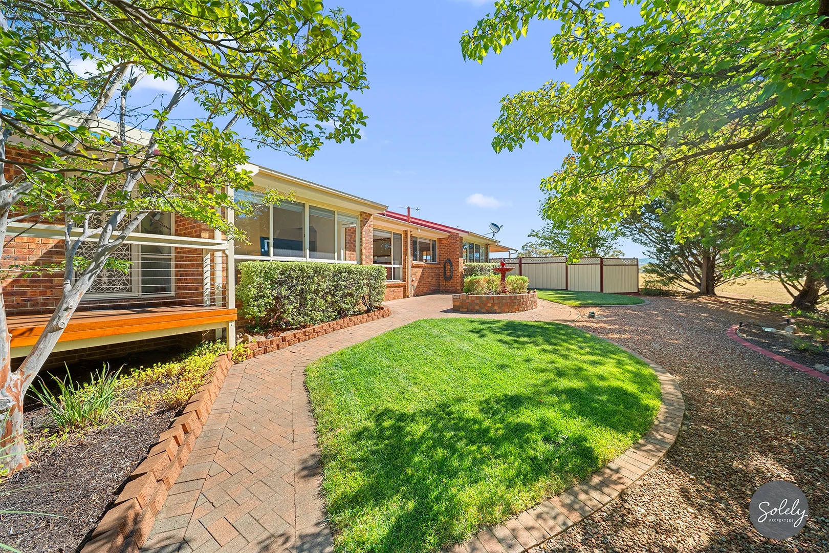 Photo of 2 Fingleton Crescent, Gordon ACT 2906