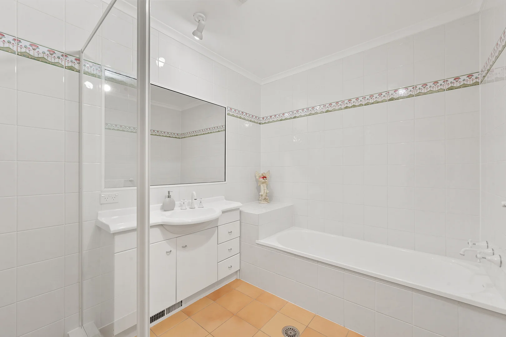 Photo of 4/6 Tauss Place, Bruce ACT 2617