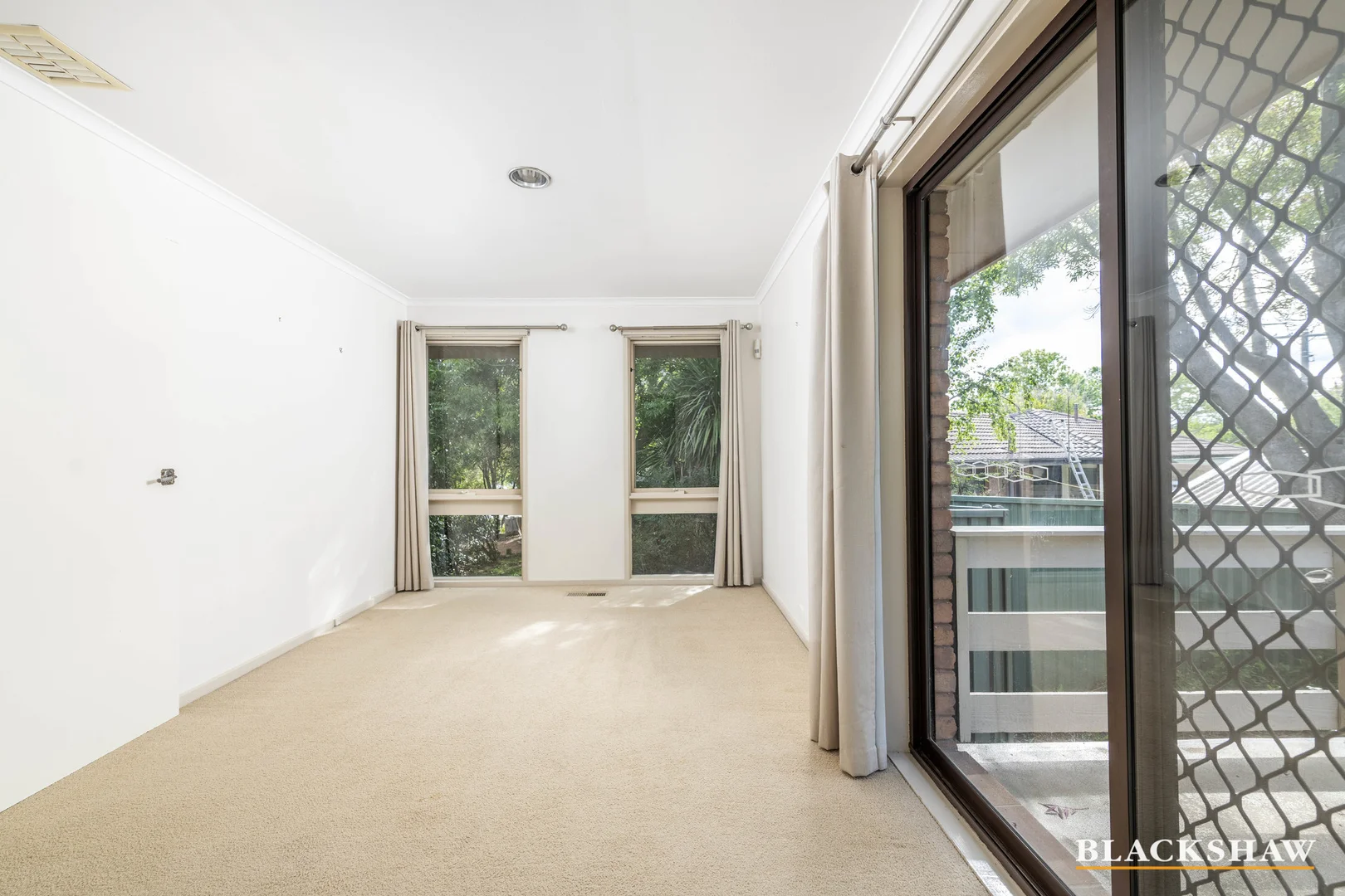 Photo of 6 Spiers Place, Wanniassa ACT 2903