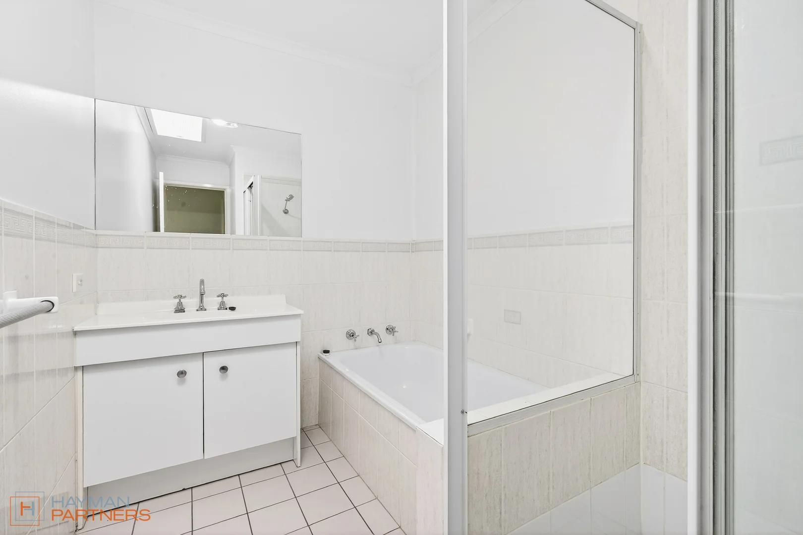 Photo of 14 Bootle Place, Phillip ACT 2606