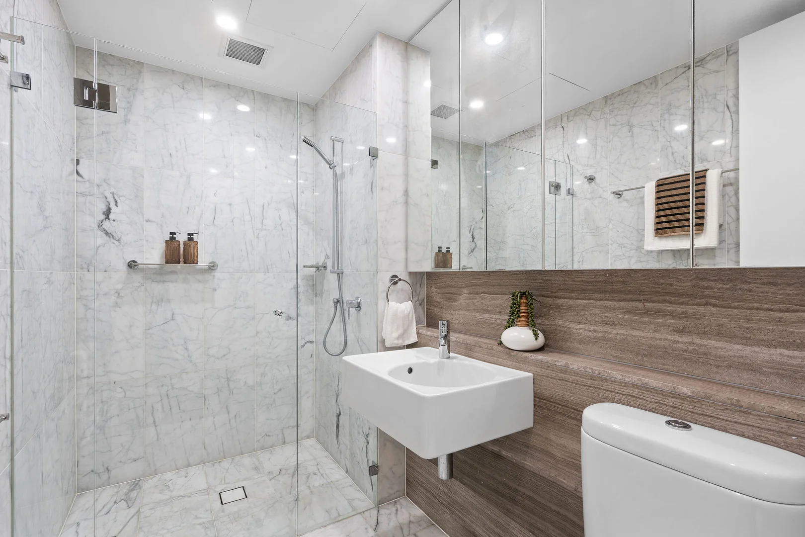 Photo of 183/15 Coranderrk Street, City ACT 2601