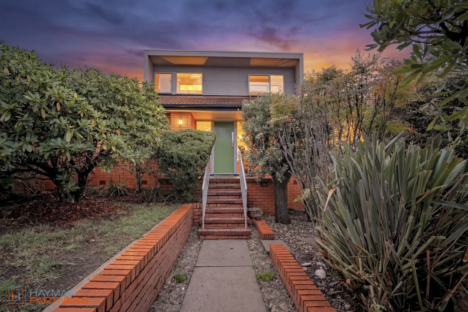 Photo of 10 Henderson Street, Garran ACT 2605