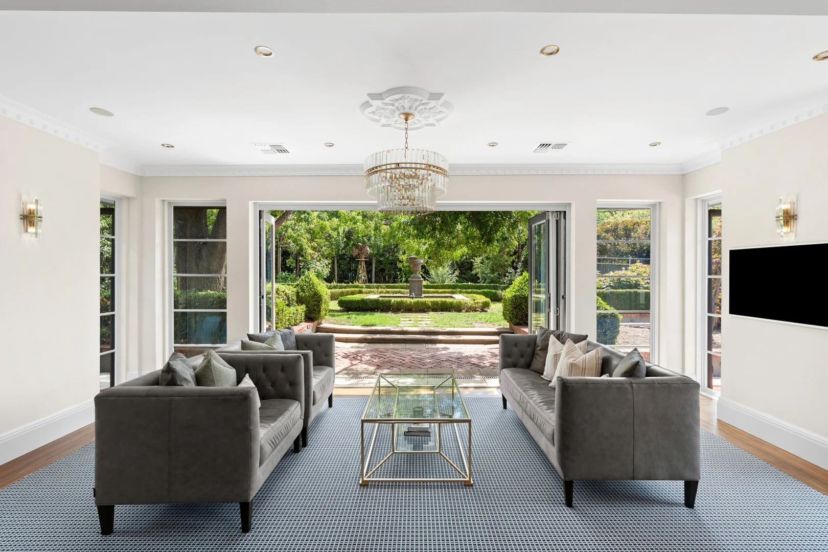 Photo of 49 Flinders Way, Griffith ACT 2603