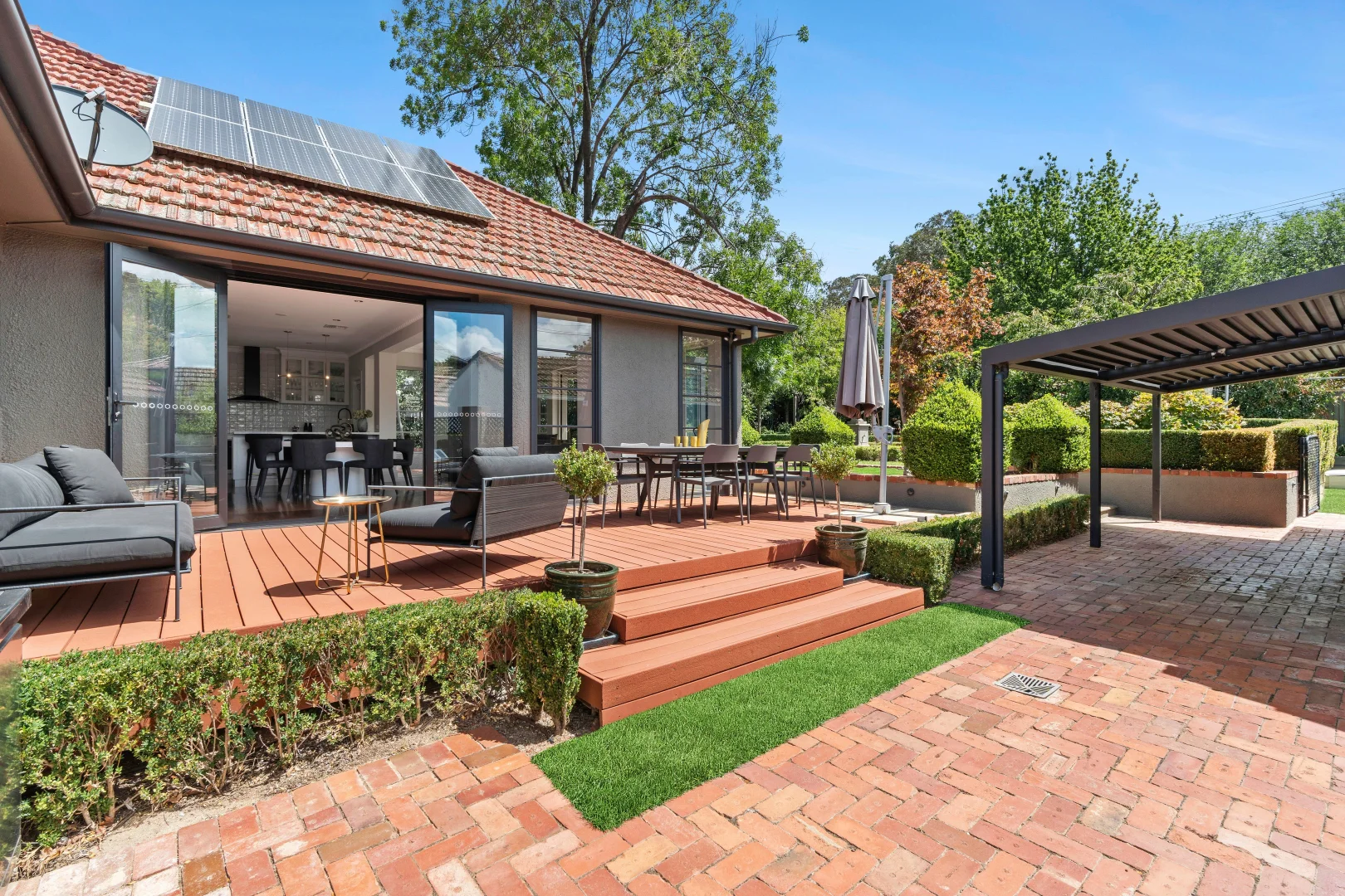 Photo of 49 Flinders Way, Griffith ACT 2603