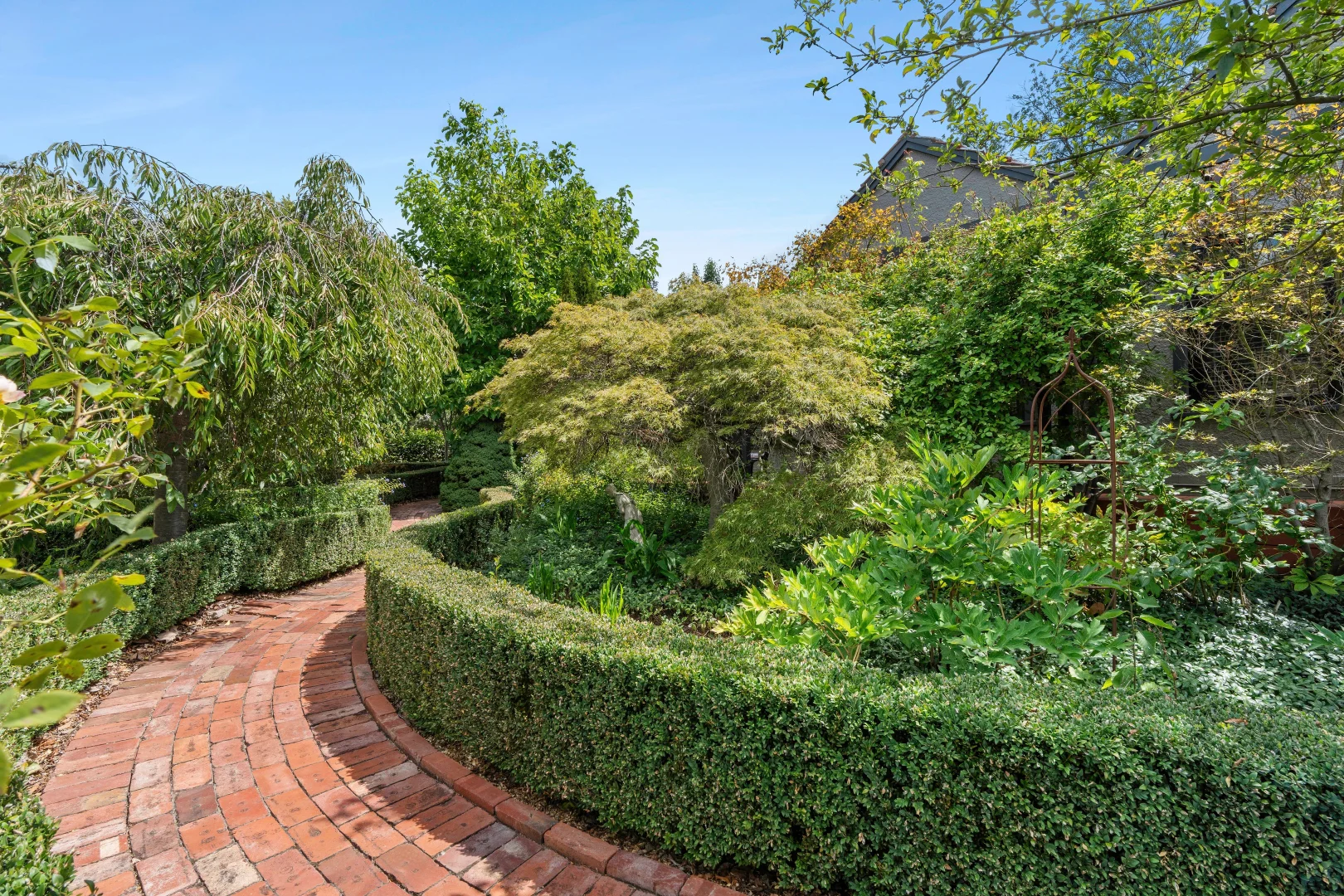 Photo of 49 Flinders Way, Griffith ACT 2603