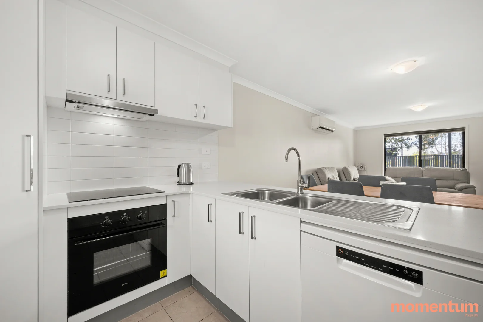 Photo of 1/293 Flemington Road, Franklin ACT 2913