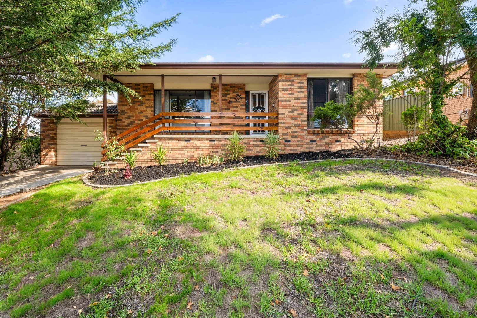 Photo of 48 Casey Crescent, Calwell ACT 2905