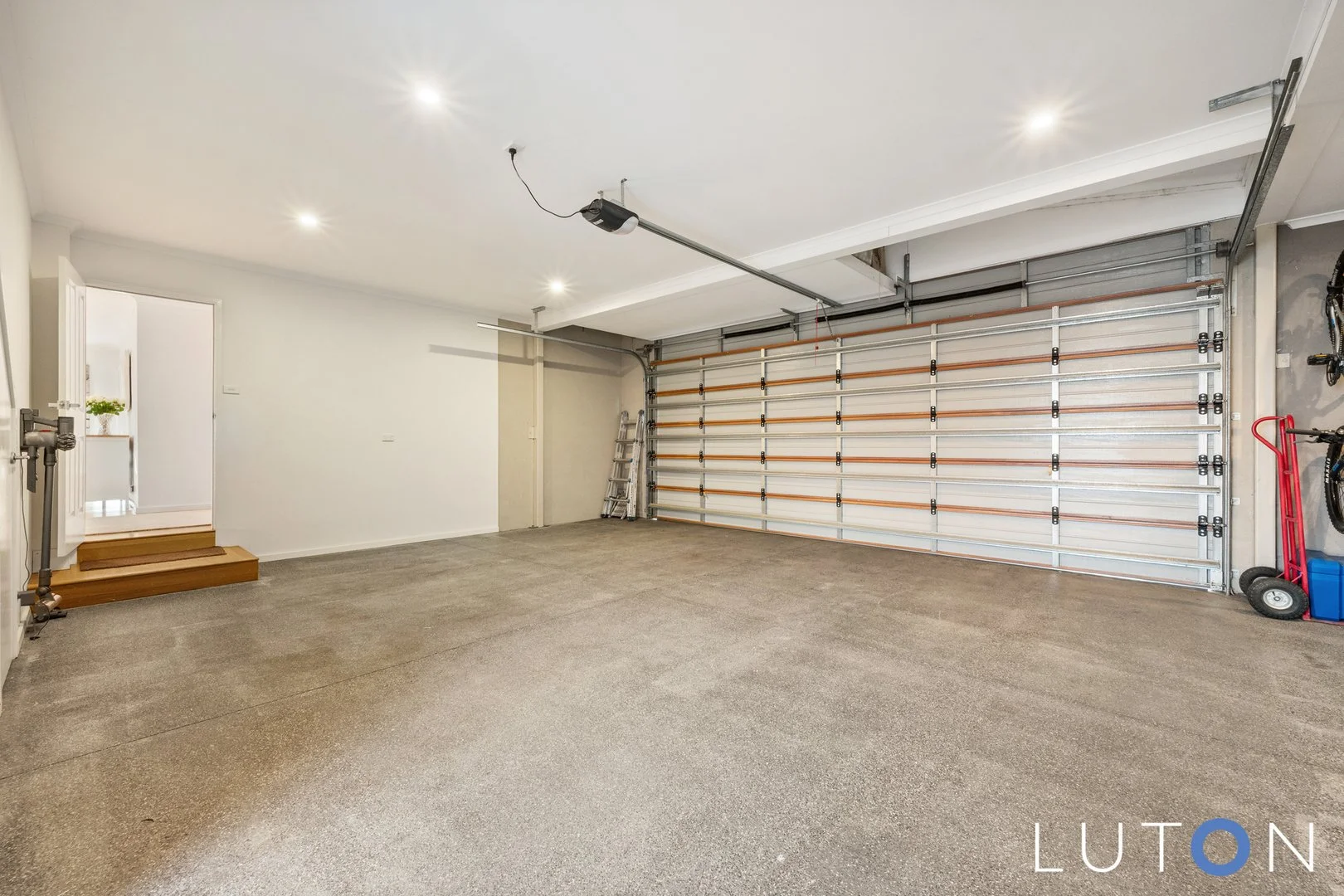 Photo of 3 Daplyn Close, Weston ACT 2611