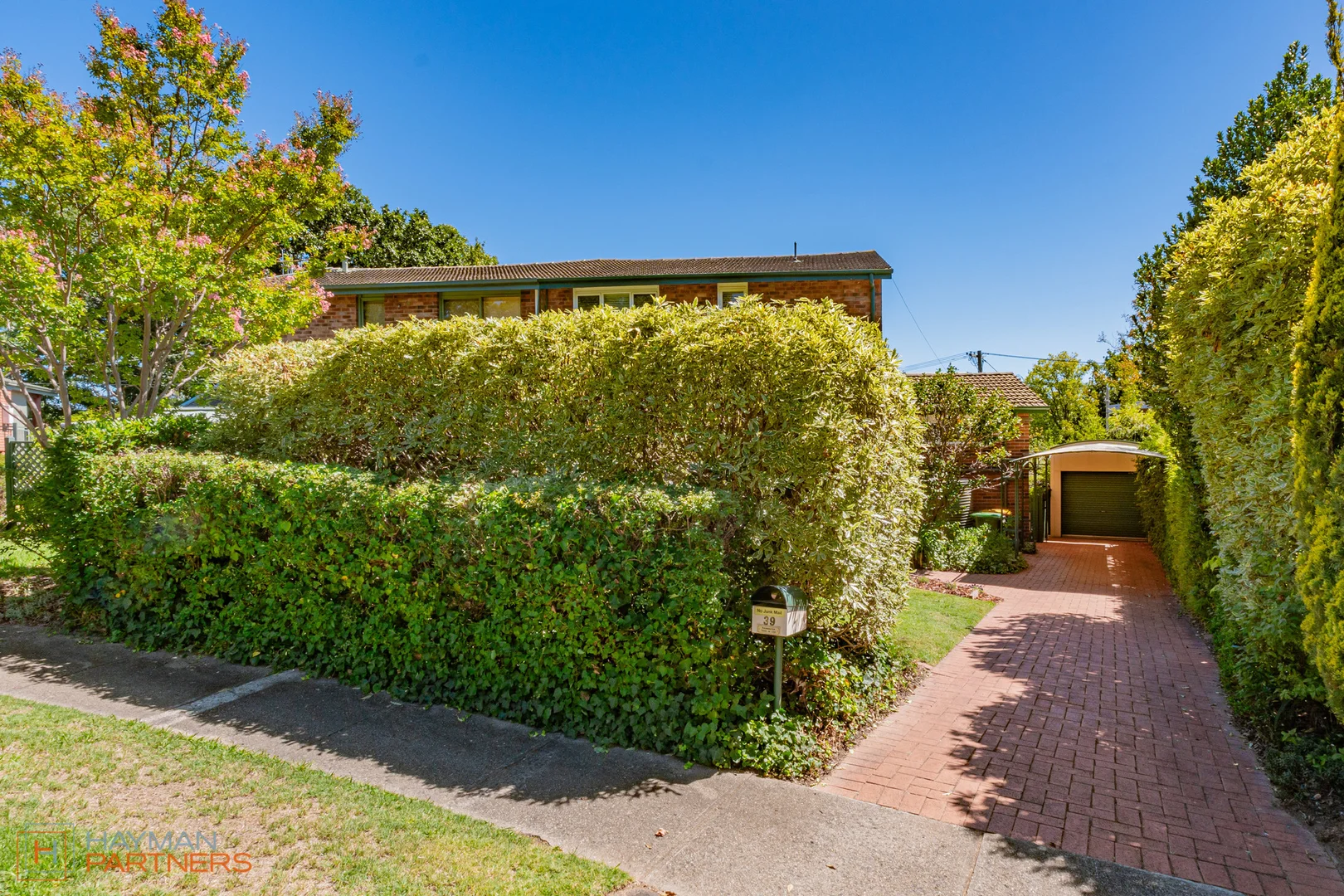 Photo of 39 Bailey Place, Yarralumla ACT 2600