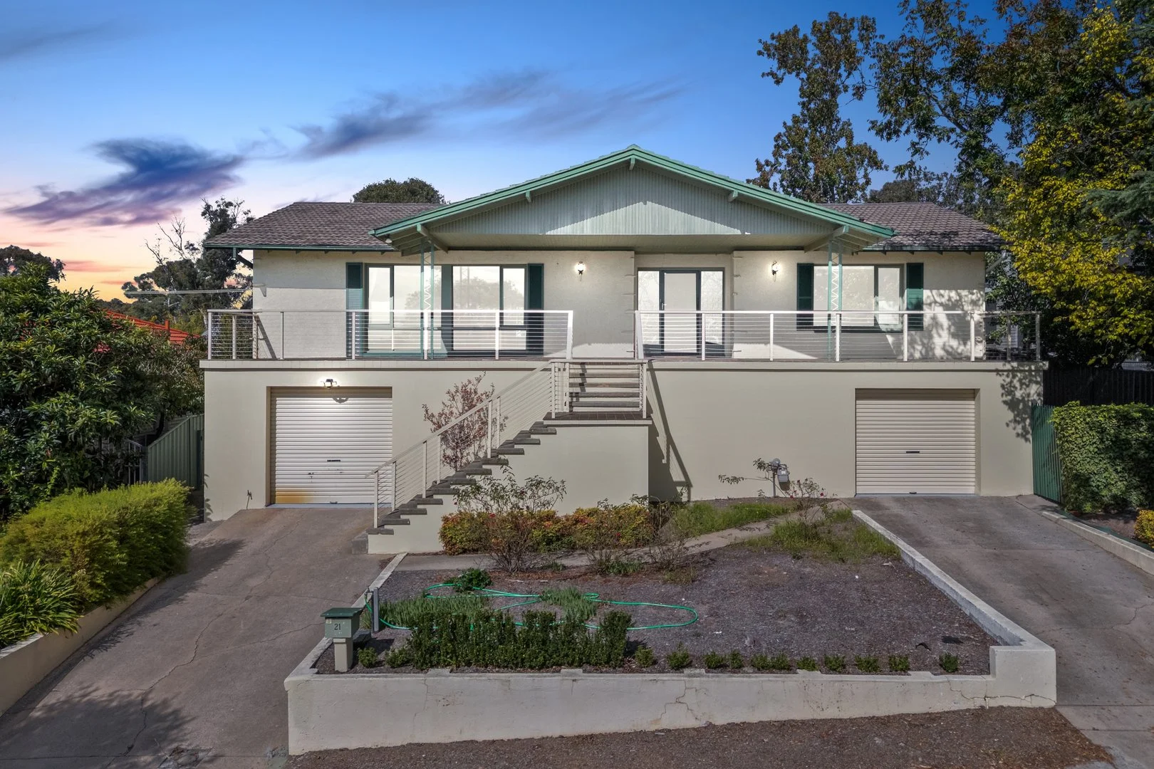 Photo of 21 Belconnen Way, Weetangera ACT 2614
