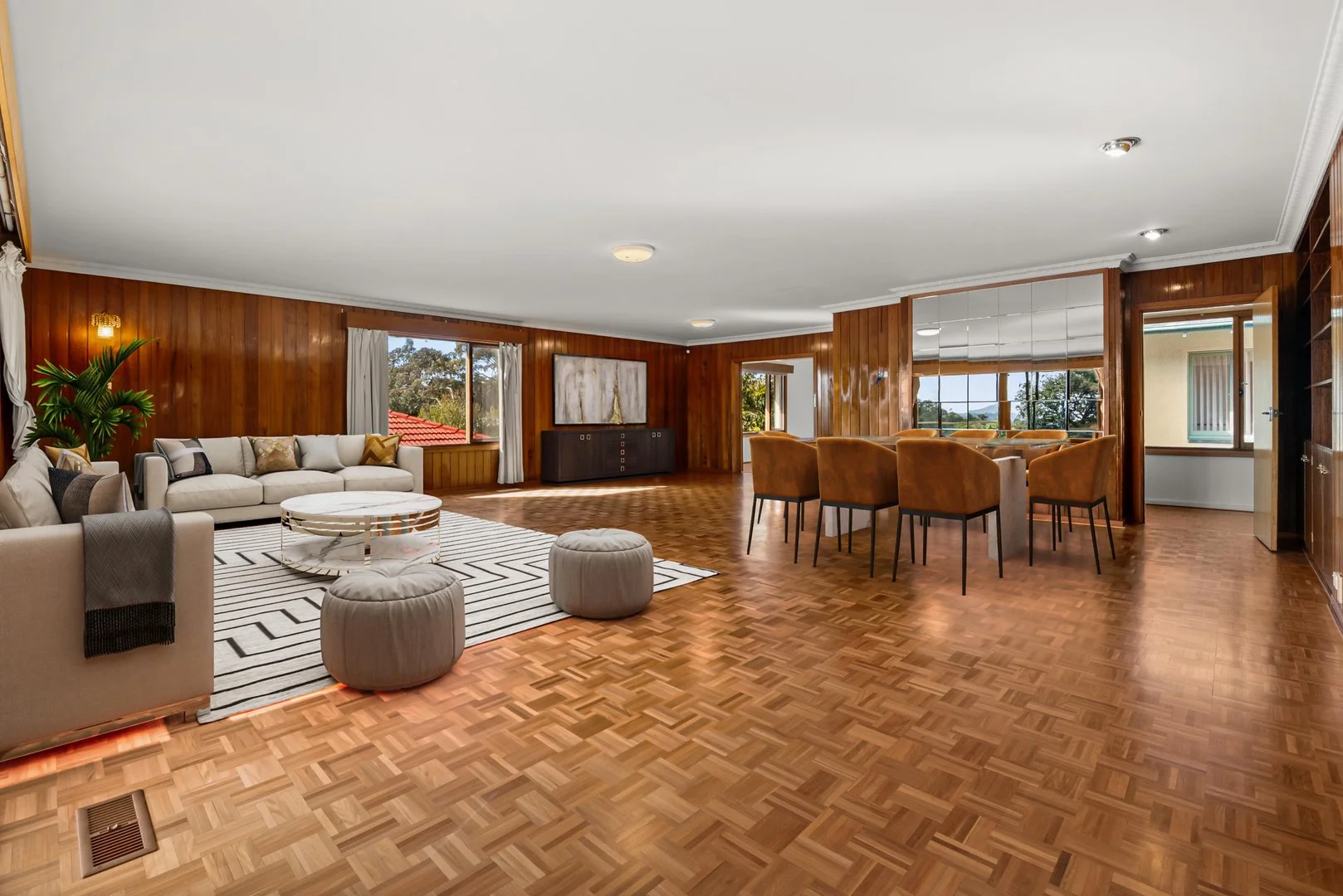Photo of 21 Belconnen Way, Weetangera ACT 2614