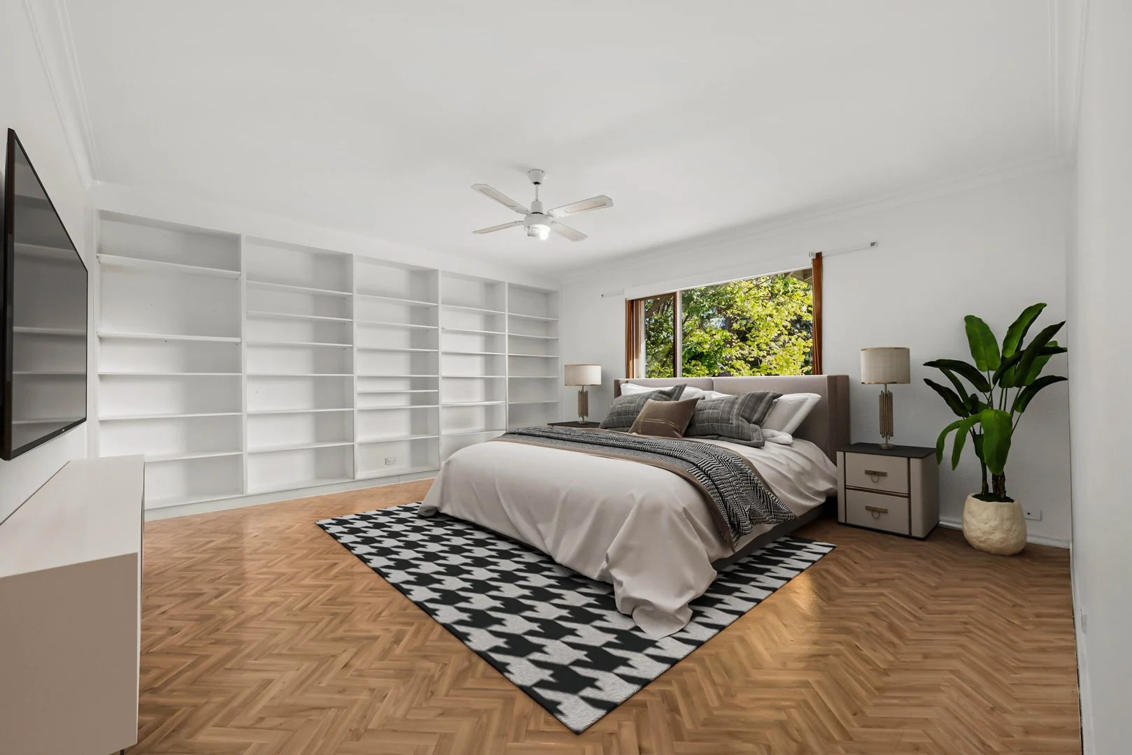 Photo of 21 Belconnen Way, Weetangera ACT 2614