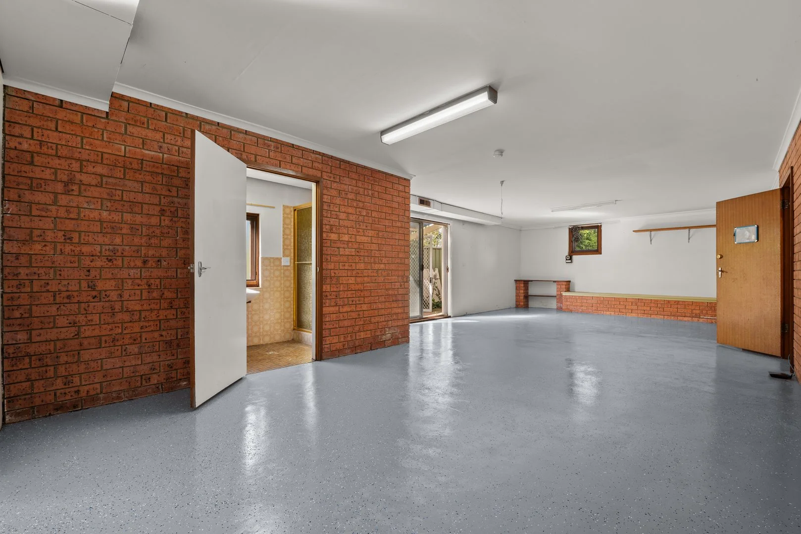 Photo of 21 Belconnen Way, Weetangera ACT 2614