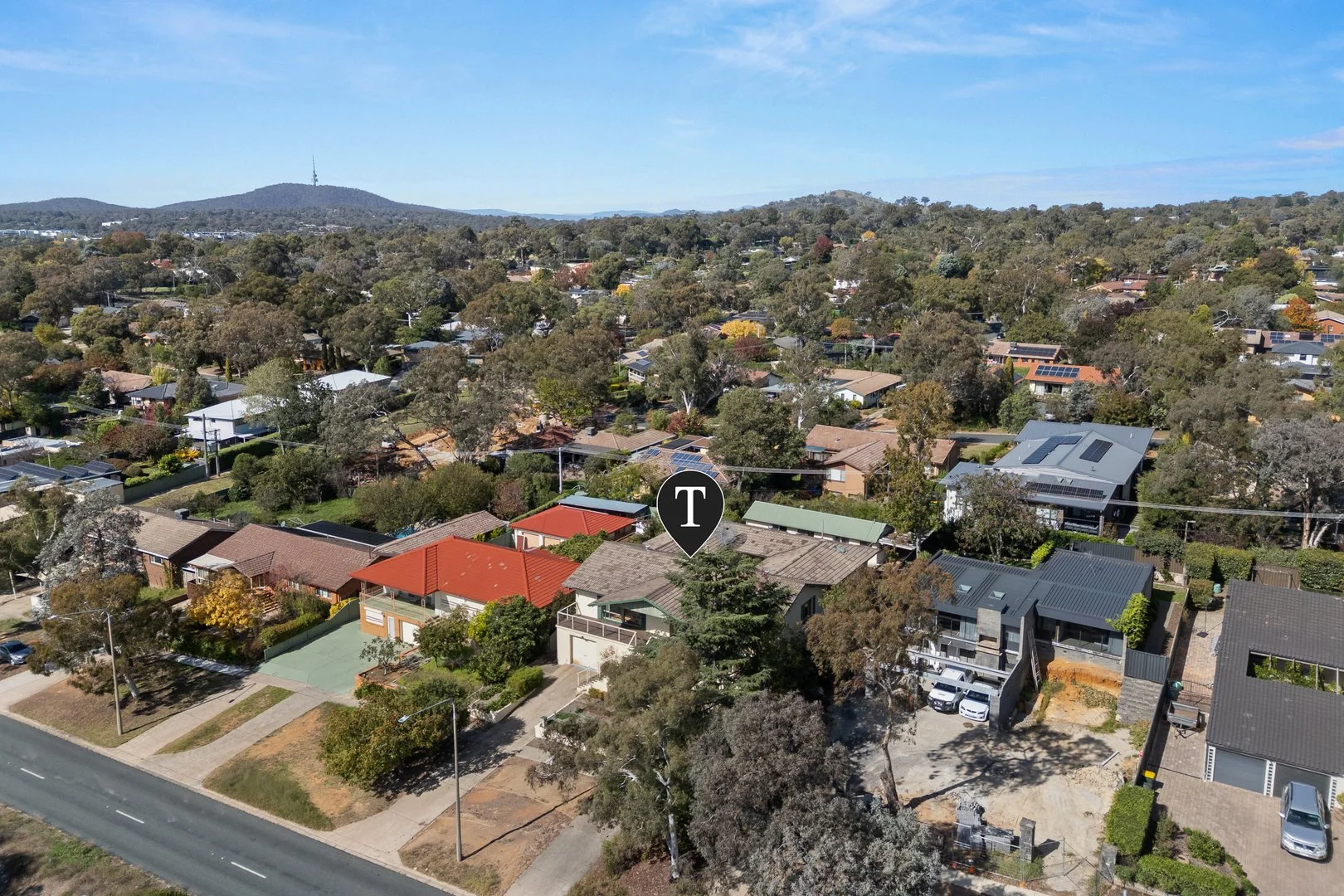 Photo of 21 Belconnen Way, Weetangera ACT 2614