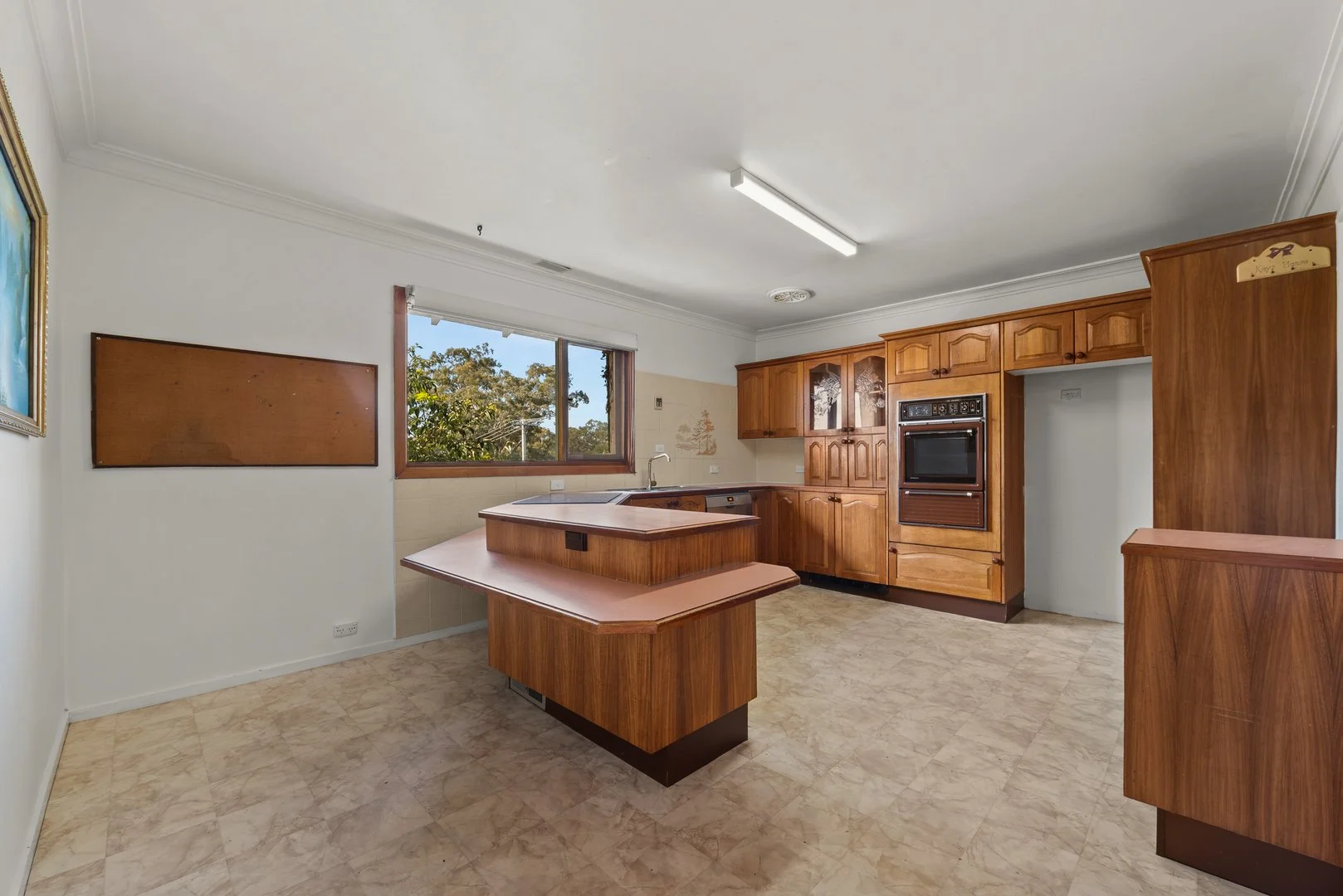 Photo of 21 Belconnen Way, Weetangera ACT 2614