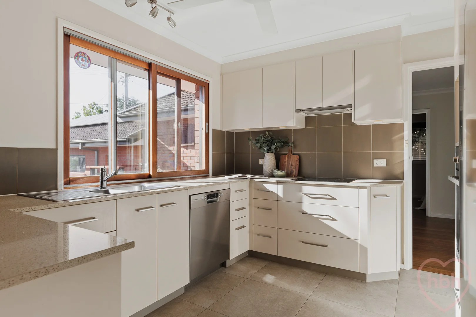 Photo of 98 Irvine Street, Watson ACT 2602