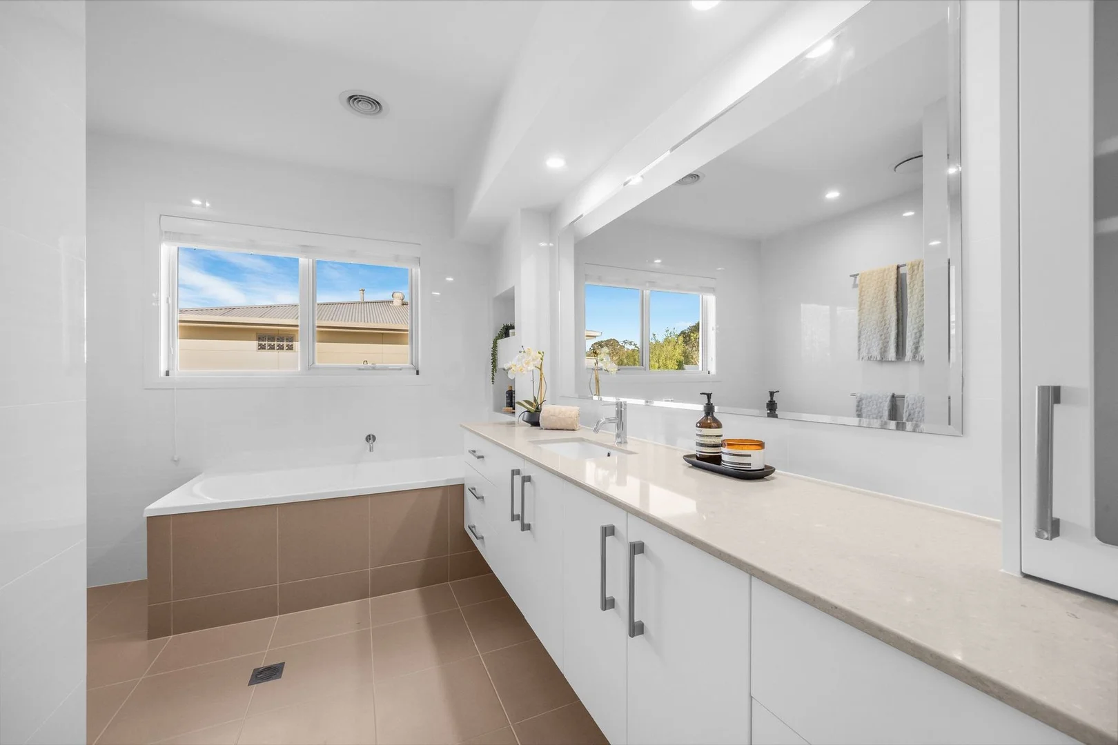 Photo of 49 Quinane Avenue, Forde ACT 2914