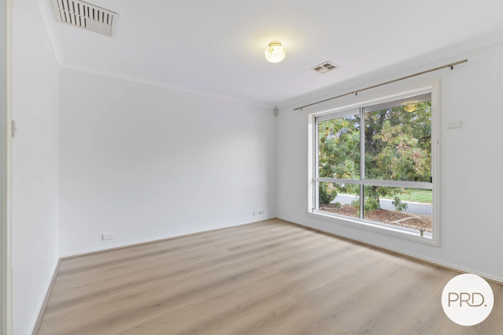 Photo of 24 Buckmaster Crescent, Dunlop ACT 2615